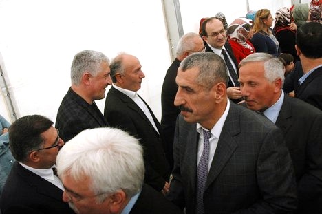 Rize'de Bayramlaşma Çadırda Yapıldı 13