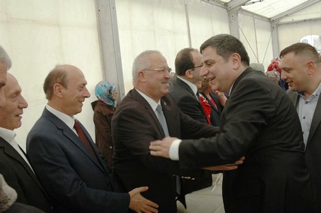 Rize'de Bayramlaşma Çadırda Yapıldı 18