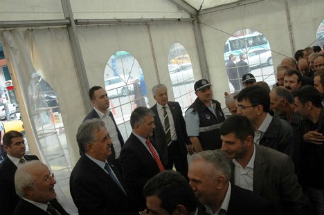 Rize'de Bayramlaşma Çadırda Yapıldı 19