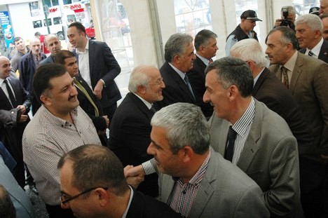 Rize'de Bayramlaşma Çadırda Yapıldı 21