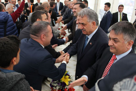 Rize'de Bayramlaşma Çadırda Yapıldı 30