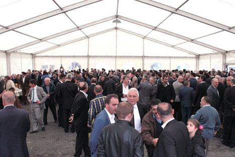 Rize'de Bayramlaşma Çadırda Yapıldı 31