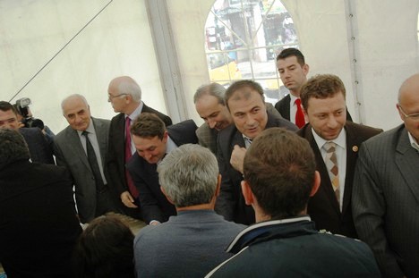 Rize'de Bayramlaşma Çadırda Yapıldı 4