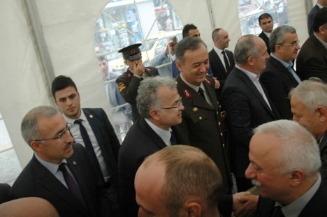 Rize'de Bayramlaşma Çadırda Yapıldı 8