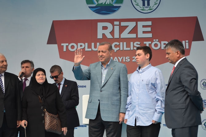 Cumhurbaşkanı Erdoğan’a Rize'de Büyük Sevgi 177
