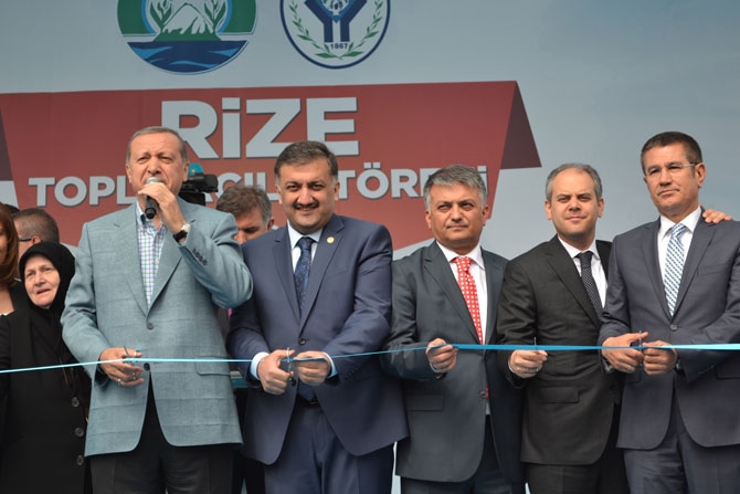 Cumhurbaşkanı Erdoğan’a Rize'de Büyük Sevgi 179