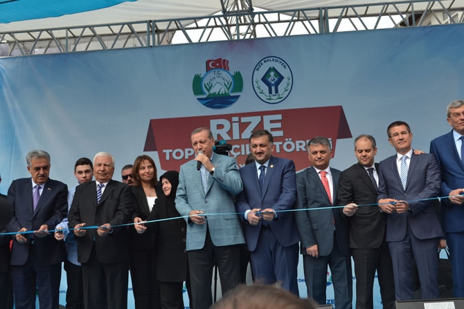 Cumhurbaşkanı Erdoğan’a Rize'de Büyük Sevgi 180