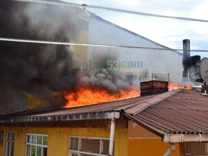Rize'de Çatı Yangını Korkuttu