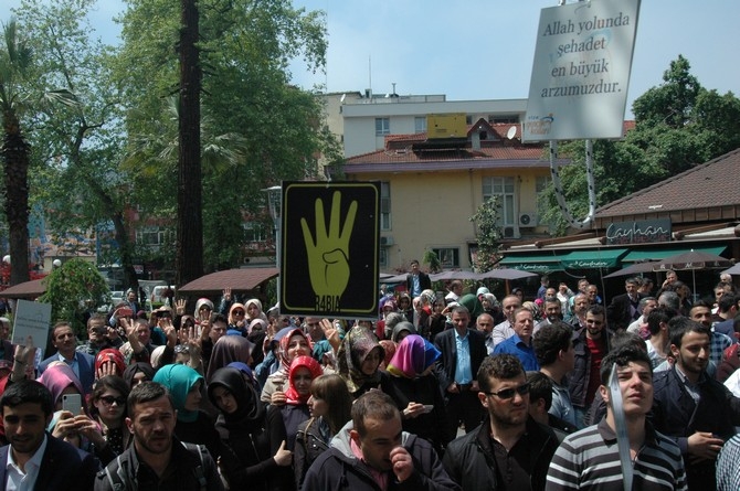 Rize ÜniAK Sisi'yi Temsili Dar Ağacına Astı ! 11