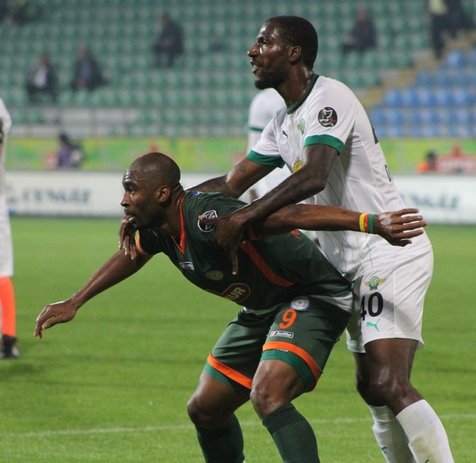 Rizespor - Akhisar Belediyespor Maçı Fotoğrafları 11