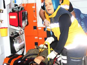 Rize'de Dereye Uçan Araçta Can Pazarı: 1 Ölü, 2 Yaralı!