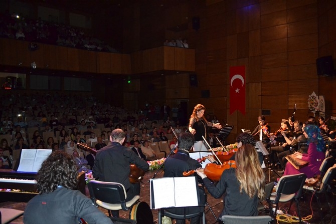 Rize Türk Telekom Güzel Sanatlar Lisesi’nden Muhteşem Yıl Sonu Konseri 2