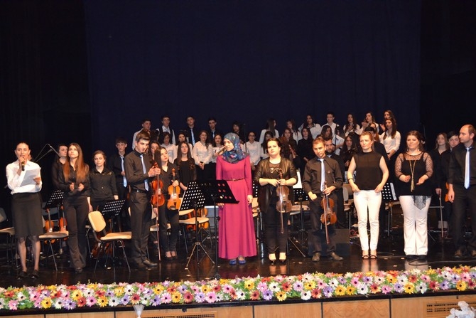 Rize Türk Telekom Güzel Sanatlar Lisesi’nden Muhteşem Yıl Sonu Konseri 39