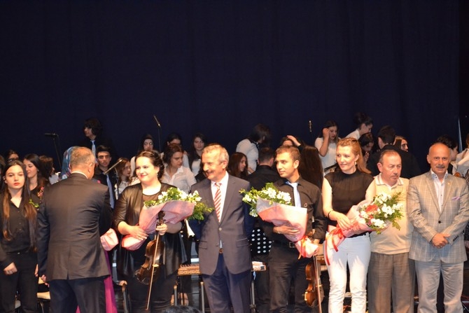 Rize Türk Telekom Güzel Sanatlar Lisesi’nden Muhteşem Yıl Sonu Konseri 50