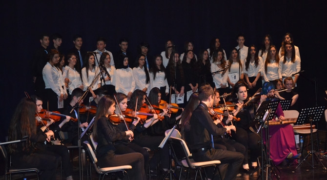 Rize Türk Telekom Güzel Sanatlar Lisesi’nden Muhteşem Yıl Sonu Konseri 54