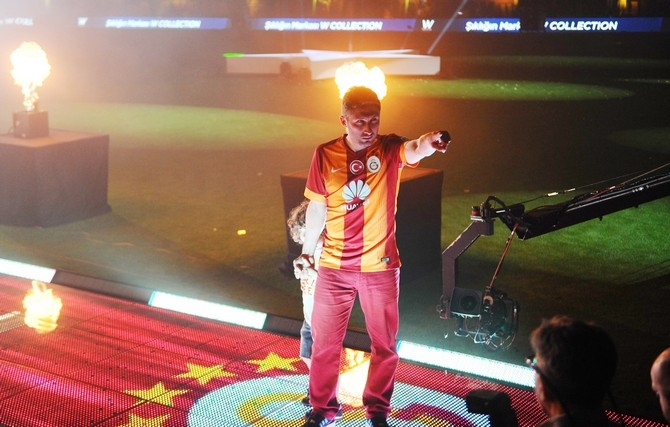 Galatasaray şampiyonluk kupasını aldı 36