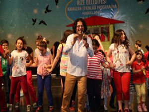 Rize'de Çocuklar Burak Abi’yle Eğlendi