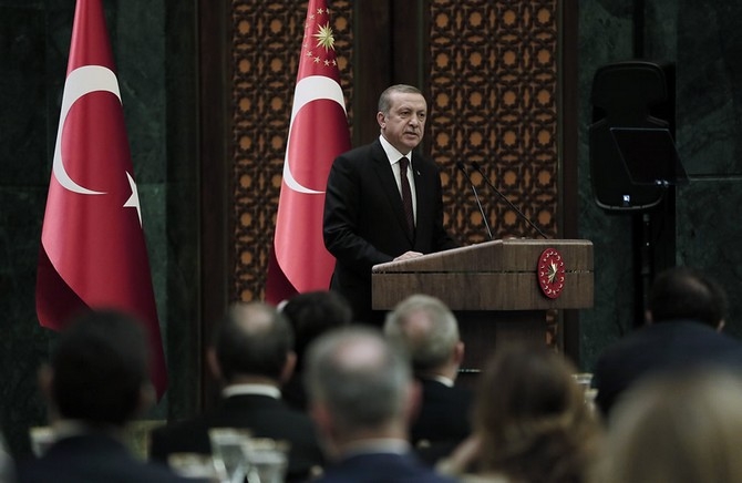 Erdoğan ile Mesut Yılmaz Aynı Masada Yan Yana İftar Açtı 17