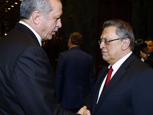 Erdoğan ile Mesut Yılmaz Aynı Masada Yan Yana İftar Açtı