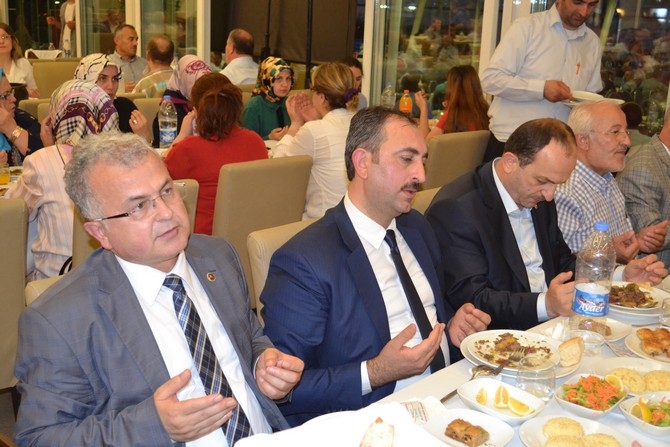 Ak Parti Rize'nin 15. Ahde Vefa İftarına Yoğun İlgi 27