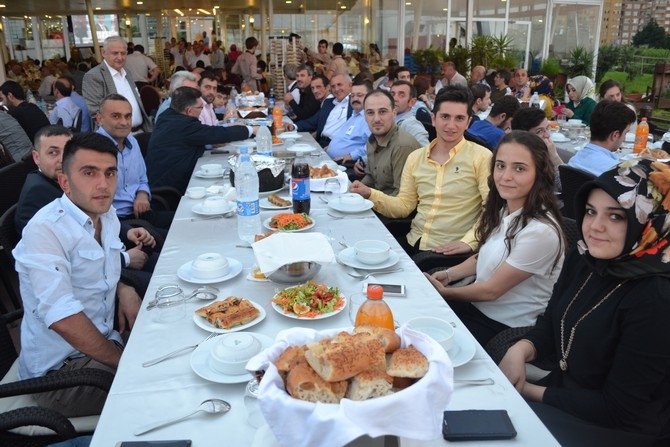 Ak Parti Rize'nin 15. Ahde Vefa İftarına Yoğun İlgi 8