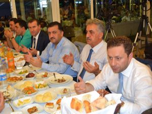 Ak Parti Rize'nin 15. Ahde Vefa İftarına Yoğun İlgi