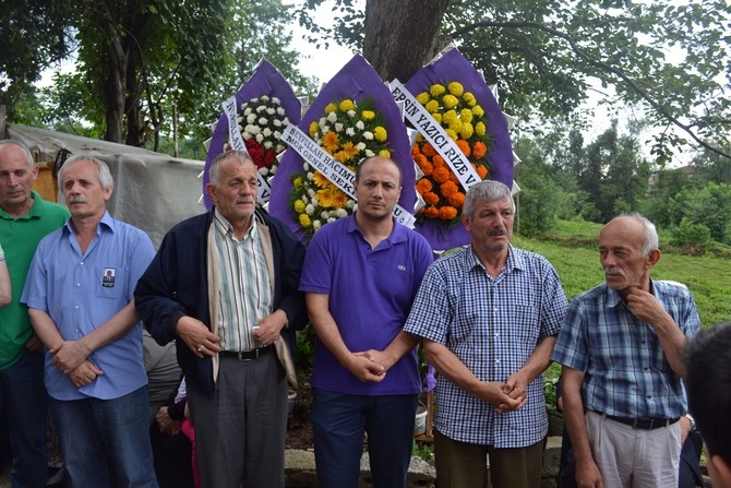 Ölümüyle Rize'yi Yasa Boğan Nurullah Köse'yi Binler Uğurladı 3