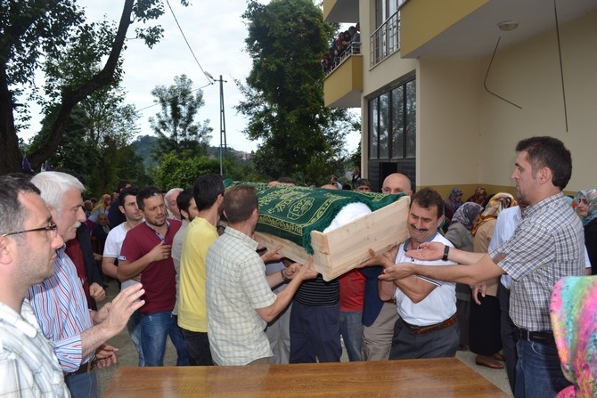 Ölümüyle Rize'yi Yasa Boğan Nurullah Köse'yi Binler Uğurladı 39