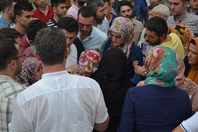 Ölümüyle Rize'yi Yasa Boğan Nurullah Köse'yi Binler Uğurladı 42