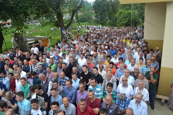 Ölümüyle Rize'yi Yasa Boğan Nurullah Köse'yi Binler Uğurladı 55