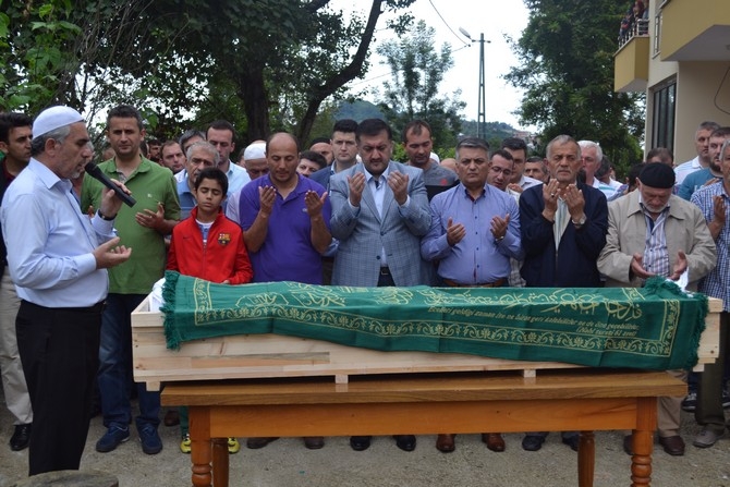 Ölümüyle Rize'yi Yasa Boğan Nurullah Köse'yi Binler Uğurladı 74