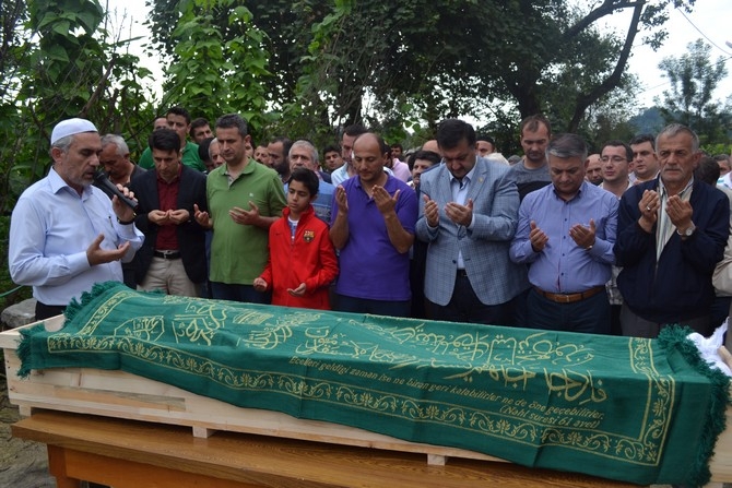 Ölümüyle Rize'yi Yasa Boğan Nurullah Köse'yi Binler Uğurladı 76