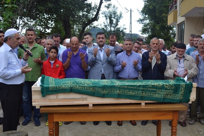 Ölümüyle Rize'yi Yasa Boğan Nurullah Köse'yi Binler Uğurladı 77