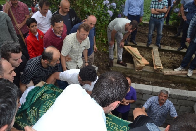 Ölümüyle Rize'yi Yasa Boğan Nurullah Köse'yi Binler Uğurladı 80