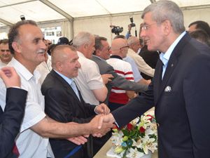 Rize'de Bayram Çadırında Bakan'lı Bayramlaşma