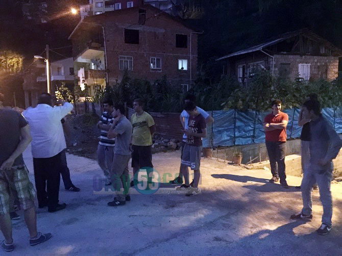 Teröristlerce Diyarbakır’da Yolu Kesilen Rize Ekibi Rize’ye Döndü 11