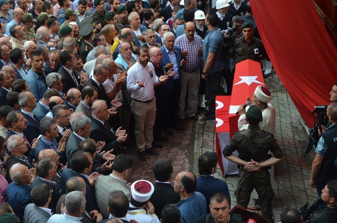 Erdoğan Şehit Ahmet Çamur'un Cenazesine Katıldı 12