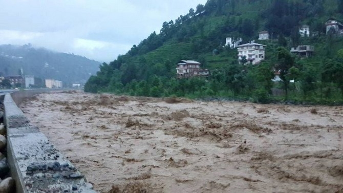 Güneysu’yu Yağmur Vurdu, Kaymakam Baydaş Uyardı 11