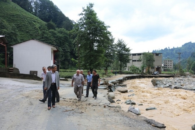 Güneysu’yu Yağmur Vurdu, Kaymakam Baydaş Uyardı 22