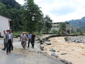 Güneysu’yu Yağmur Vurdu, Kaymakam Baydaş Uyardı