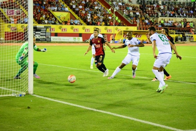 Eskişehirspor-Rizespor Maç Fotoğrafları 10