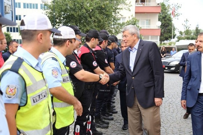Bakan İpek, Rize’de Bayram Ziyaretinde 17