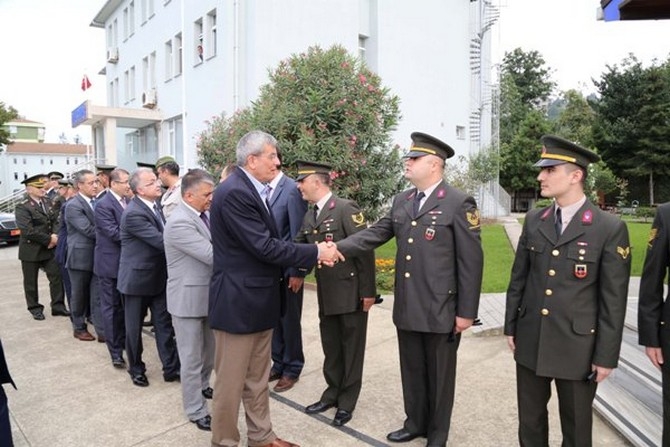 Bakan İpek, Rize’de Bayram Ziyaretinde 20