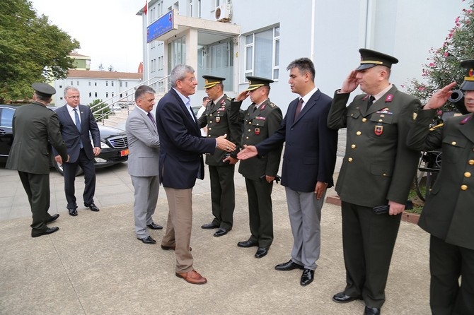 Bakan İpek, Rize’de Bayram Ziyaretinde 8