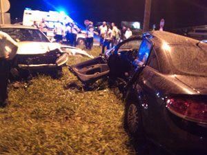 Rize'de 2 Otomobil Çarpıştı 4 Yaralı