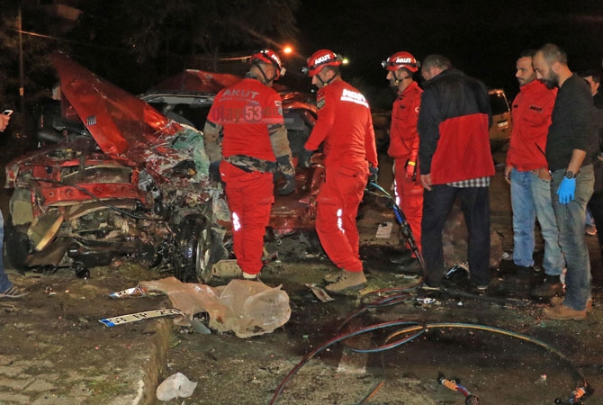 Rize'de Trafik Kazası: 2 Ölü, 5 Yaralı 2