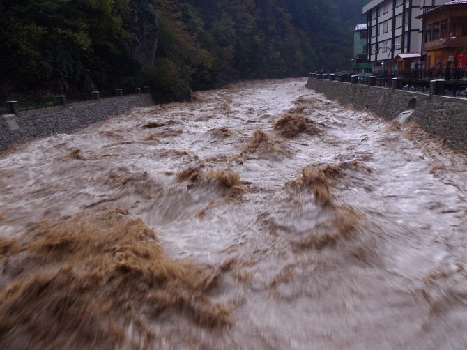 Rize'de Şiddetli Yağış 13