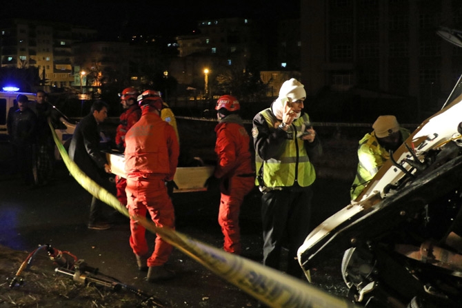 Rize'de Kamyon Yön Levhasına Çarptı: 1 Ölü, 1 Yaralı 2