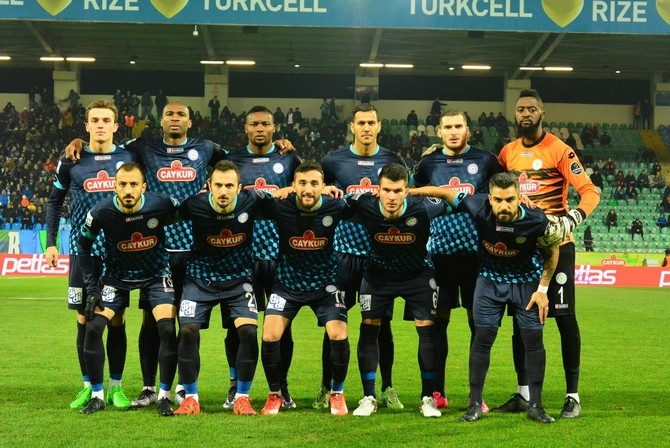 Rizespor - Trabzonspor Maçı Fotoğrafları 1