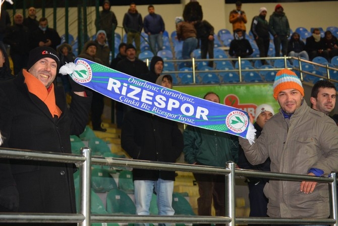 Rizespor - Trabzonspor Maçı Fotoğrafları 40